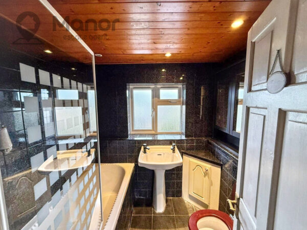 Barnstaple Road, Romford, RM3 7TH