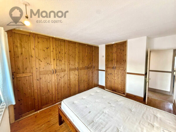 Barnstaple Road, Romford, RM3 7TH