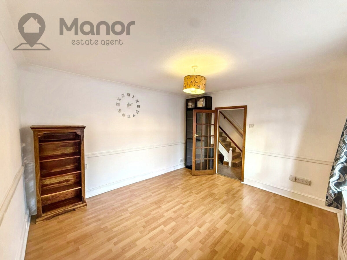 Barnstaple Road, Romford, RM3 7TH