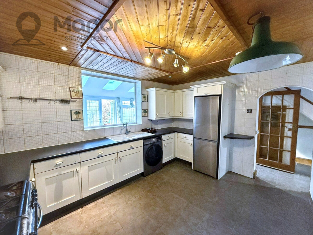 Barnstaple Road, Romford, RM3 7TH