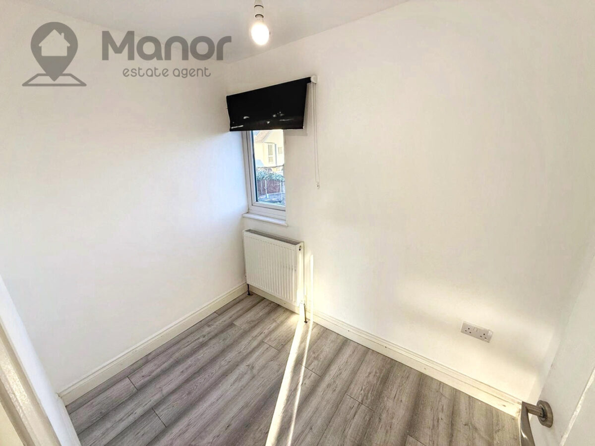 Glenmore Way, Barking, IG11 0LY