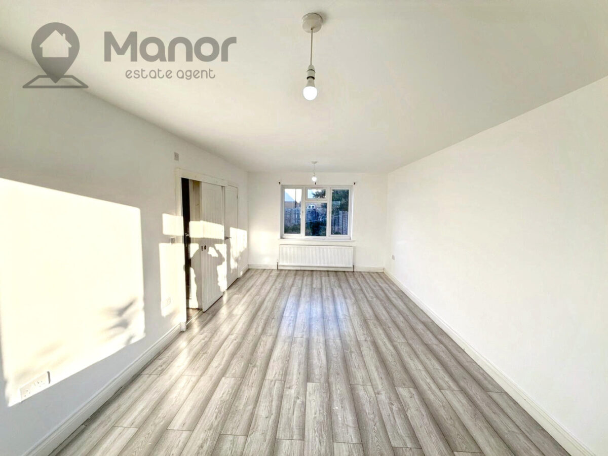 Glenmore Way, Barking, IG11 0LY