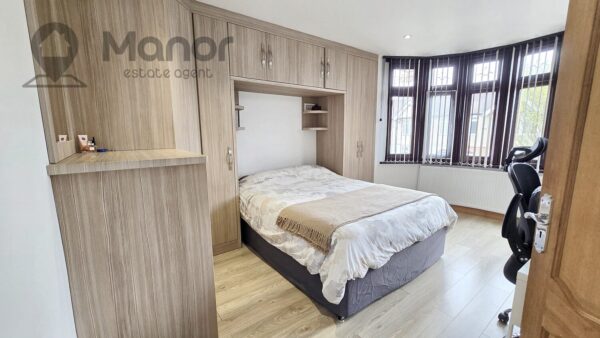 Tavistock Gardens, Ilford, IG3 9BE