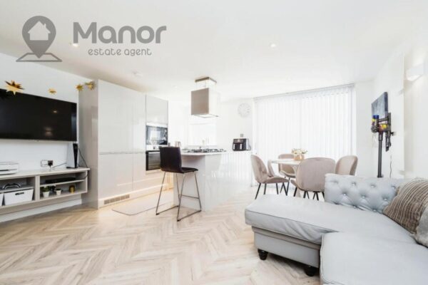 Star House, 30 Snowshill Road, Manor Park, E12 6BF