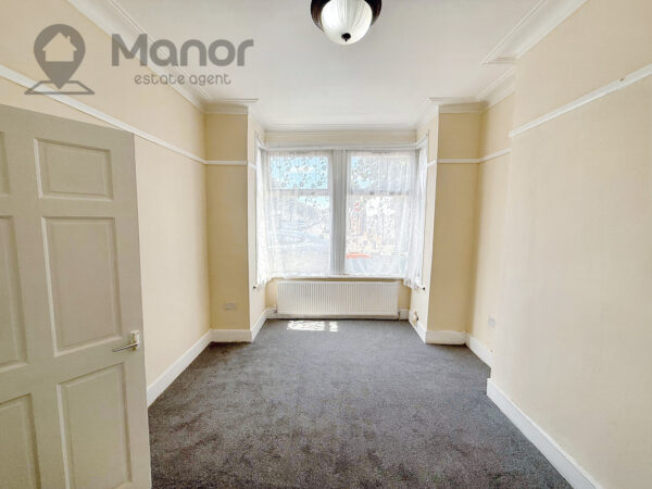 Rixsen Road, Manor Park, E12 6RN