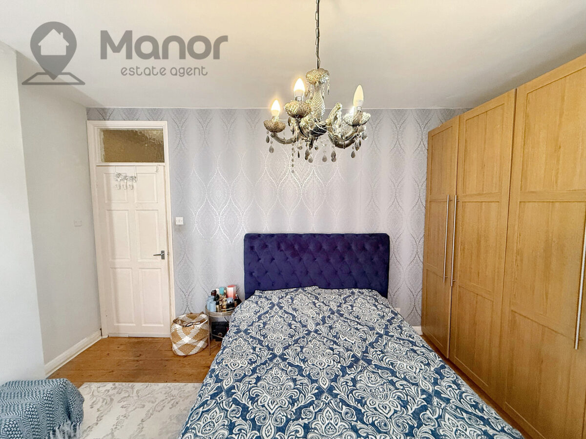 Dersingham Avenue, Manor Park, E12 6HP
