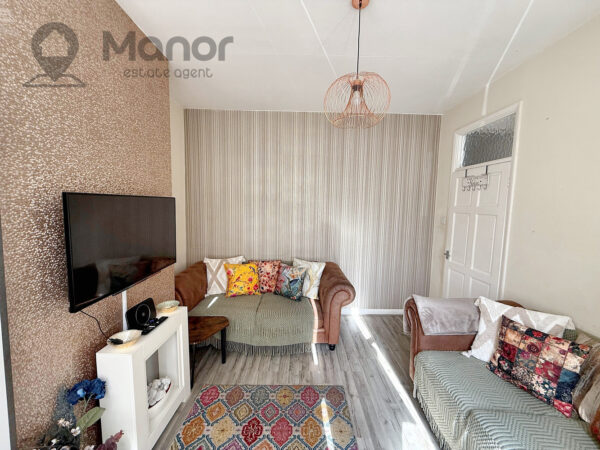 Dersingham Avenue, Manor Park, E12 6HP