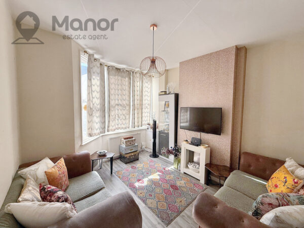 Dersingham Avenue, Manor Park, E12 6HP