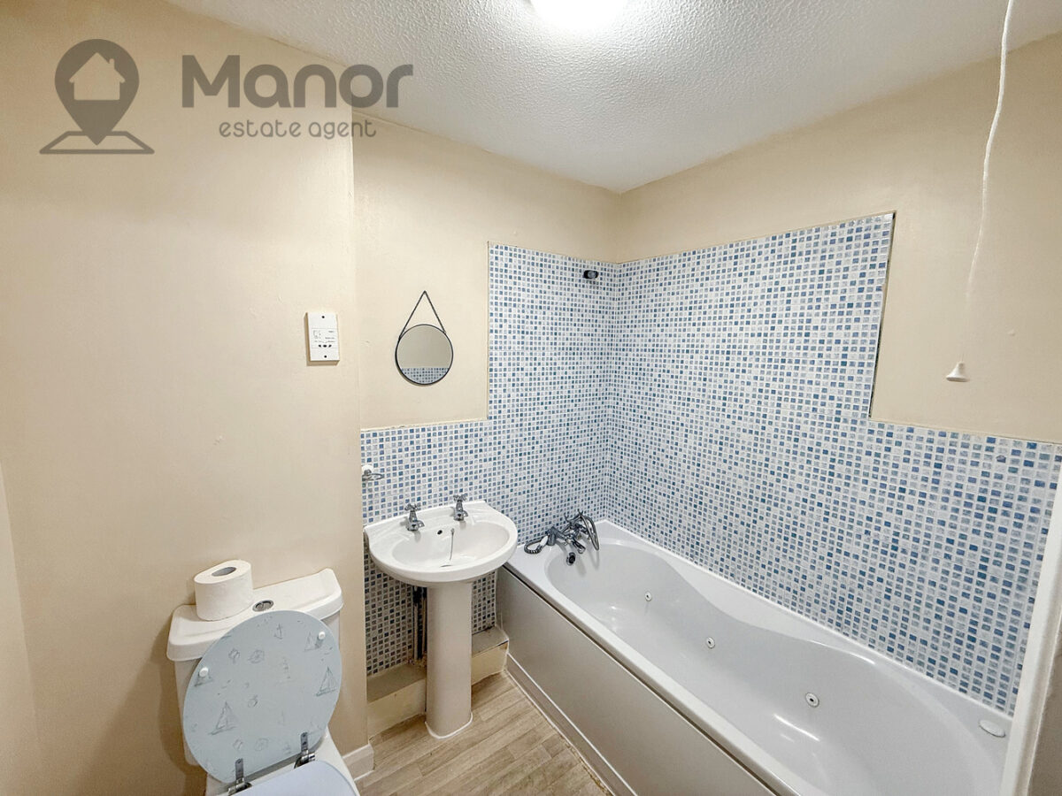 Putney Gardens, Chadwell Heath, RM6 4FF