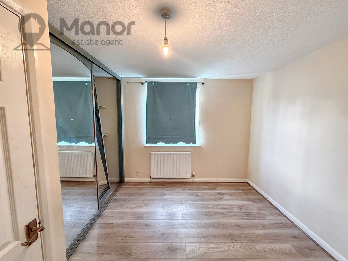 Putney Gardens, Chadwell Heath, RM6 4FF