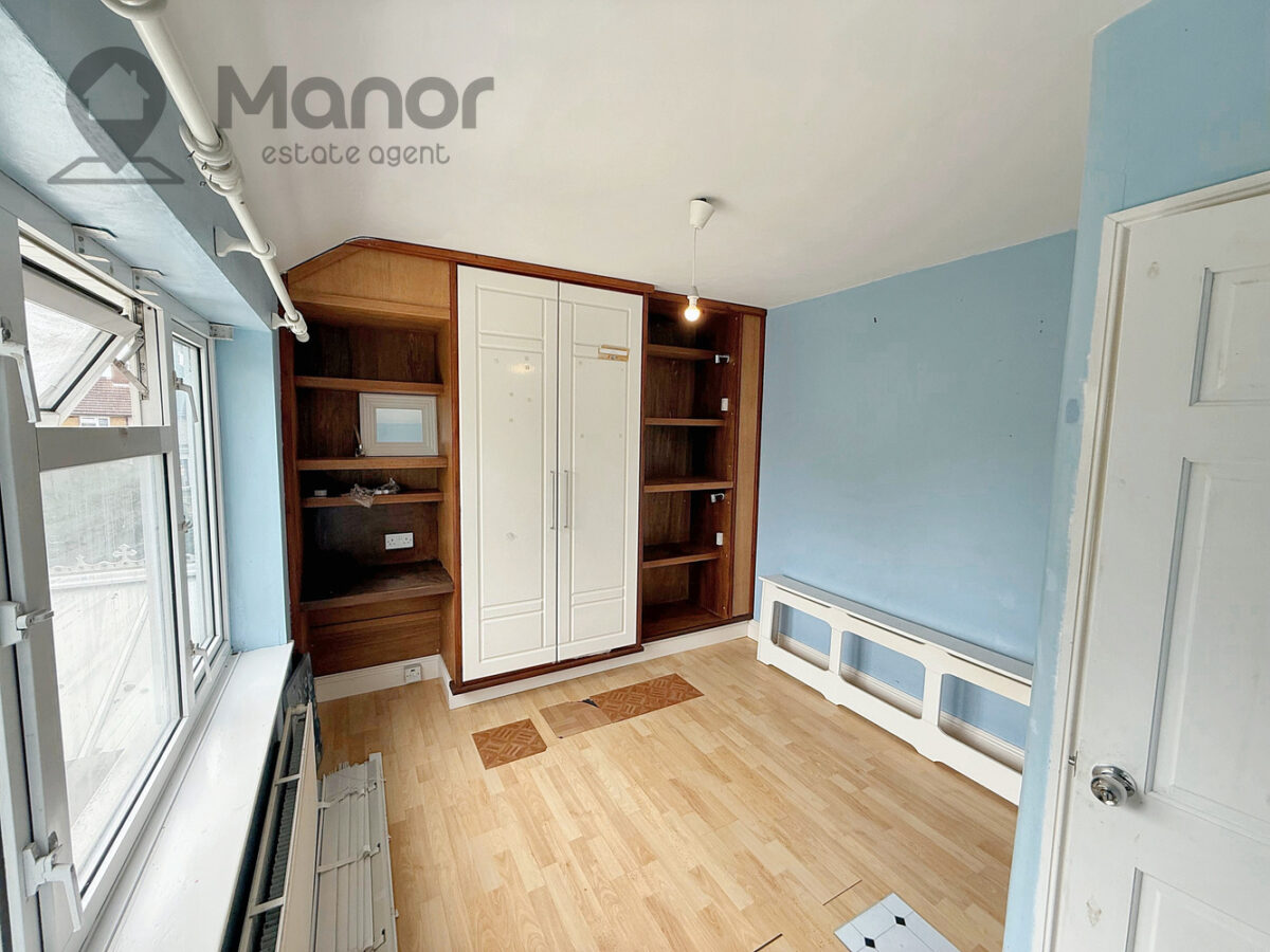 Amesbury Road, Dagenham, RM9 6AA