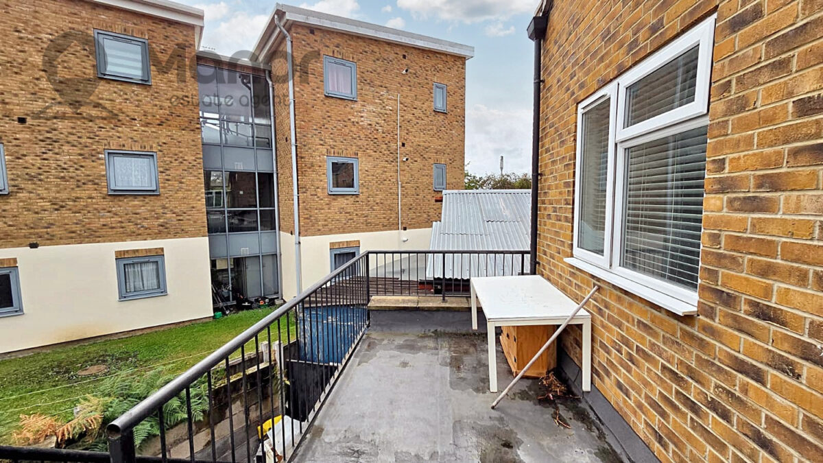 Horns Road, Ilford, IG2 6BL