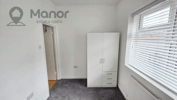 Horns Road, Ilford, IG2 6BL