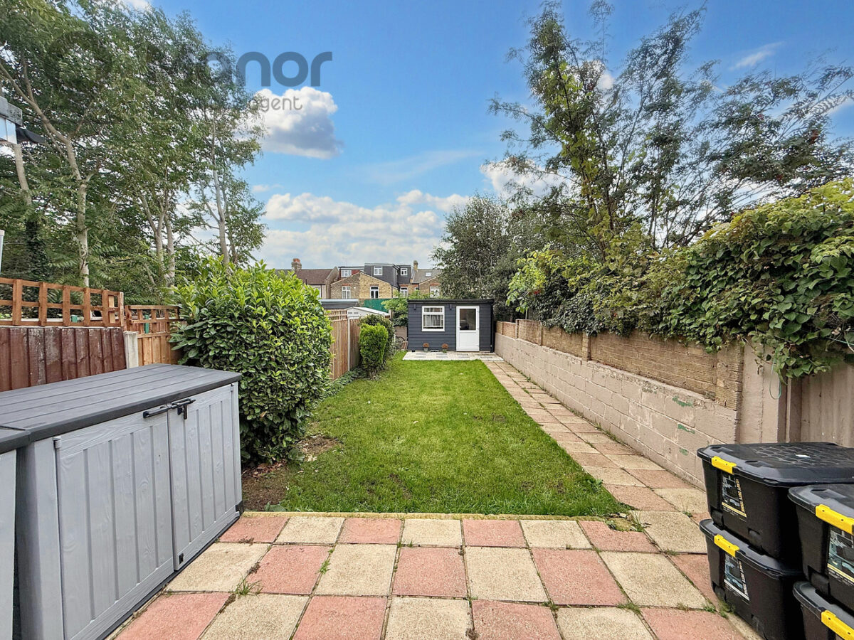 Colombo Road, Ilford, IG1 4RQ