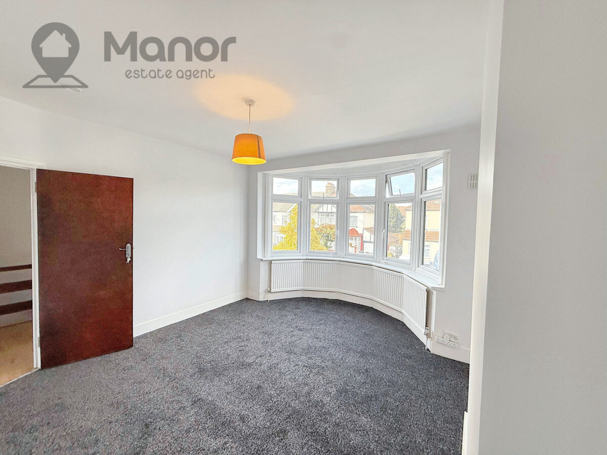 Preston Gardens, Ilford, IG1 3QG