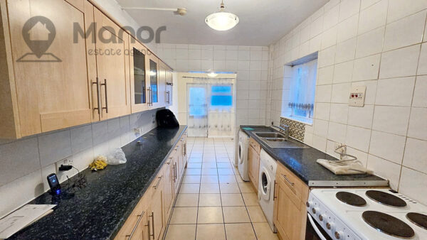 Bushgrove Road, Dagenham, RM8 3SL
