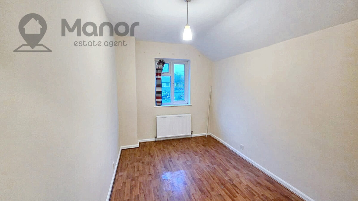 Bushgrove Road, Dagenham, RM8 3SL