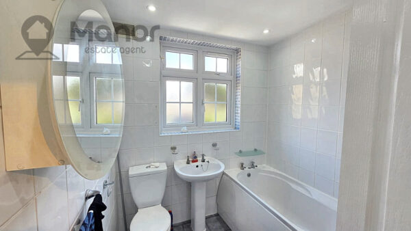 Cedar Road, Romford, RM7 7JR