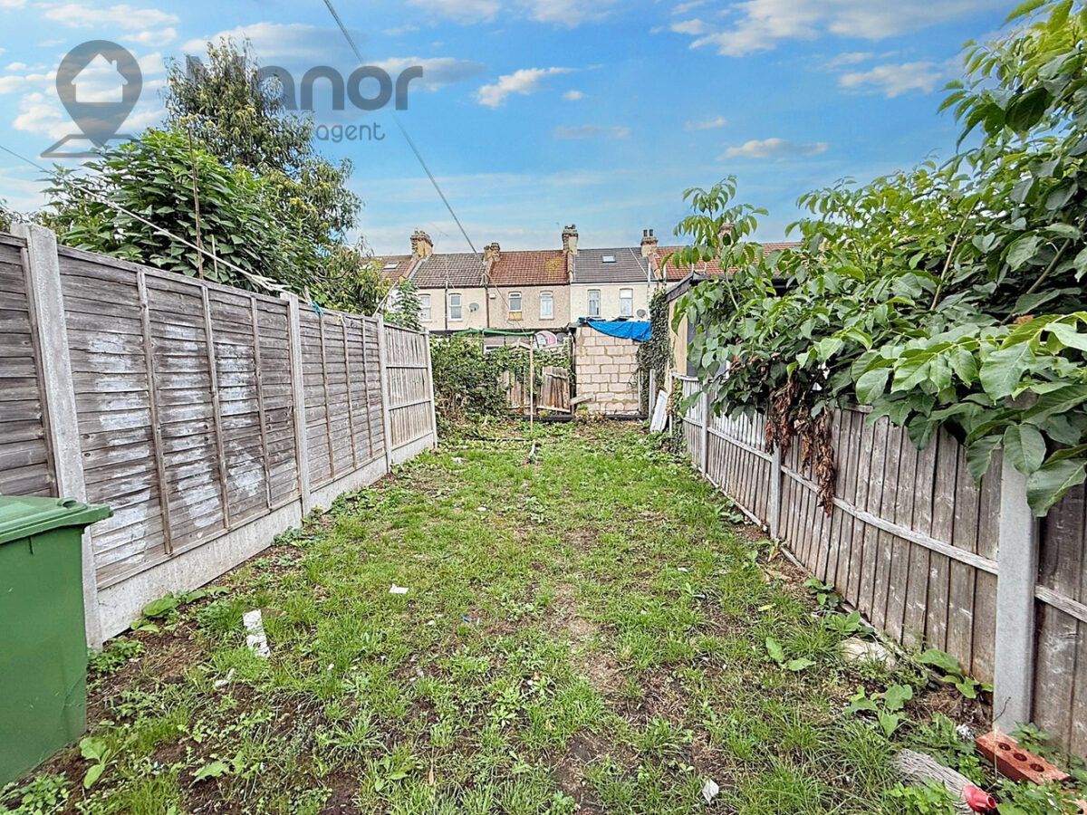 Roman Road, Ilford, IG1 2PA