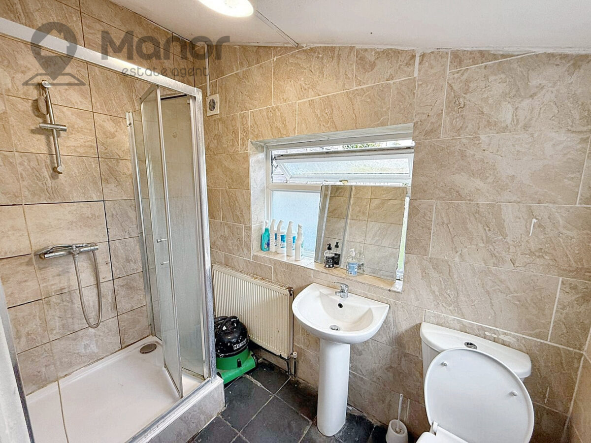 Roman Road, Ilford, IG1 2PA