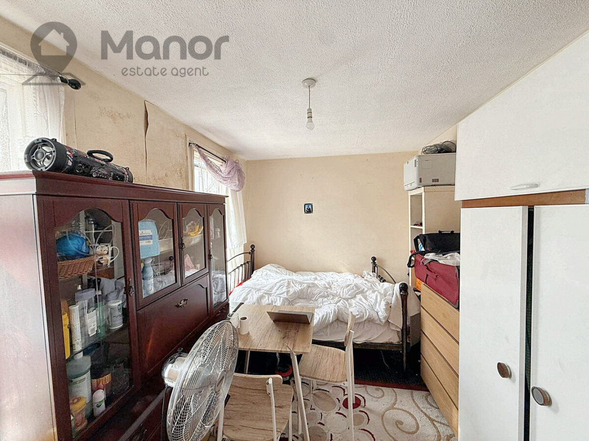 Roman Road, Ilford, IG1 2PA