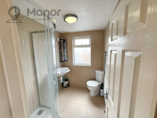 Stradbroke Grove, Clayhall, IG5 0DH