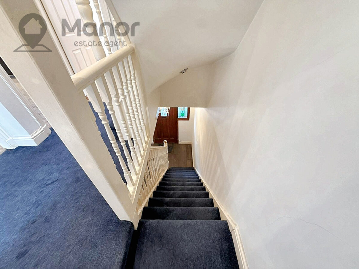 Stradbroke Grove, Clayhall, IG5 0DH