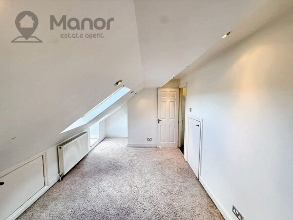 Stradbroke Grove, Clayhall, IG5 0DH