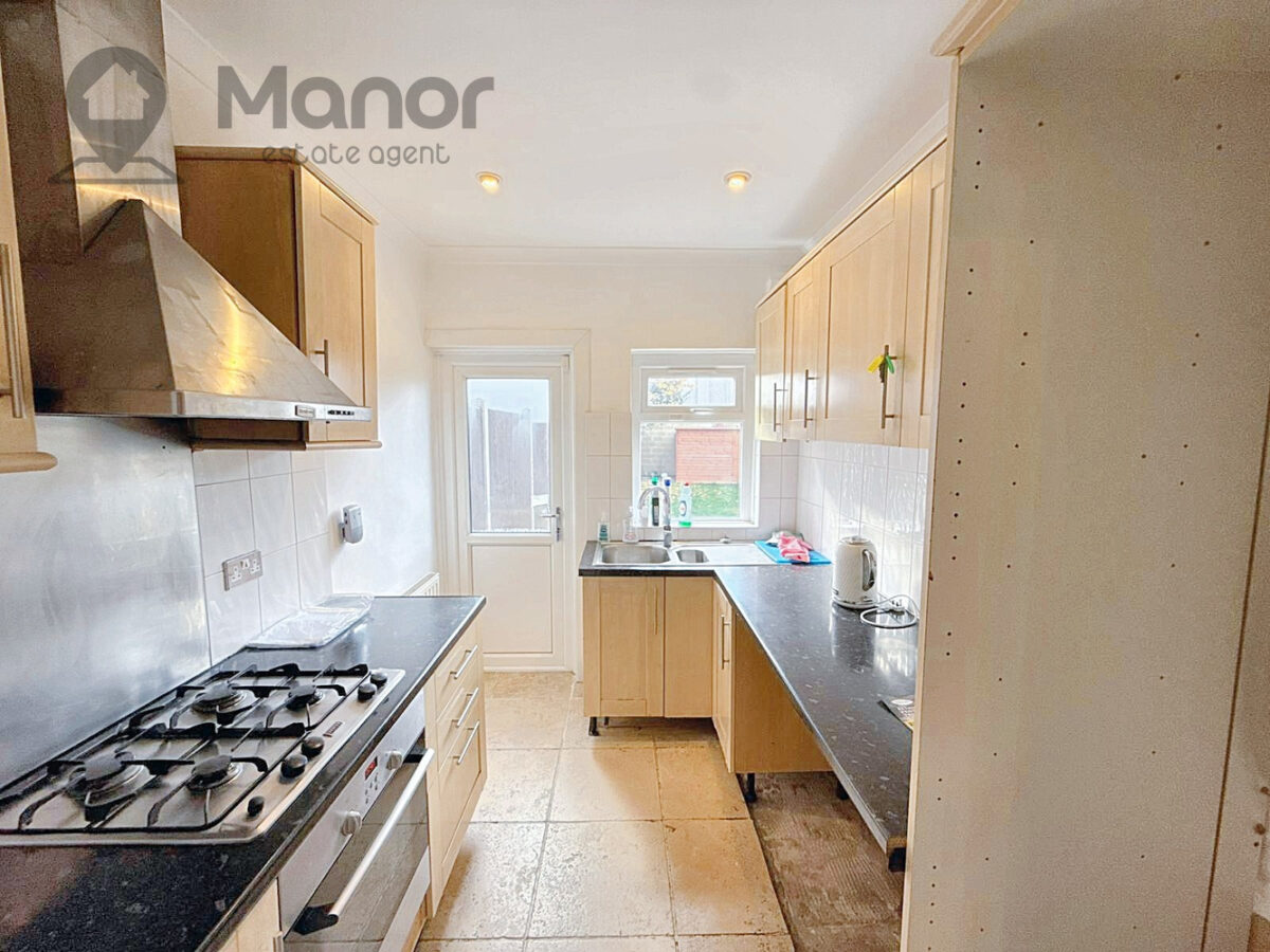 Stradbroke Grove, Clayhall, IG5 0DH