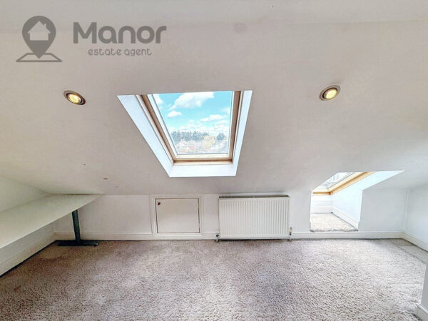 Stradbroke Grove, Clayhall, IG5 0DH