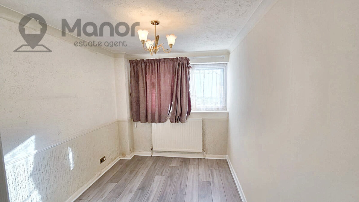 Sussex Close, Ilford, IG4 5DP