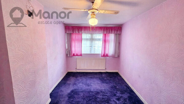 Sussex Close, Ilford, IG4 5DP