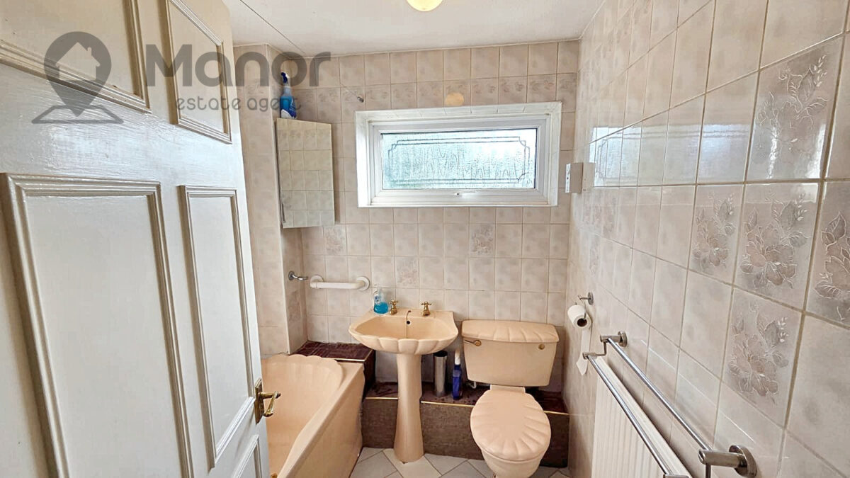 Sussex Close, Ilford, IG4 5DP