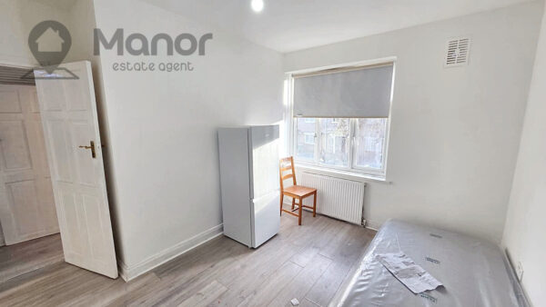 Lonsdale Avenue, East Ham, E6 3PZ