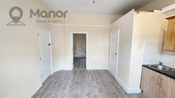 Burges Road, East ham, E6 2BH