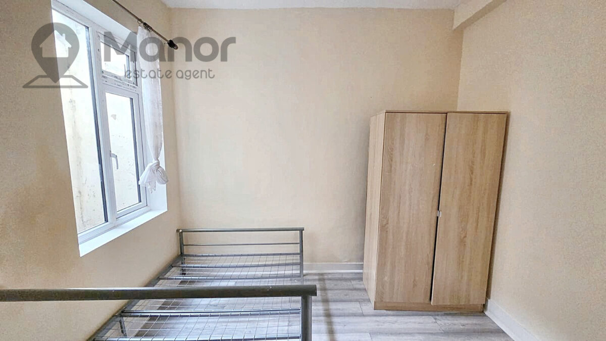 Burges Road, East ham, E6 2BH