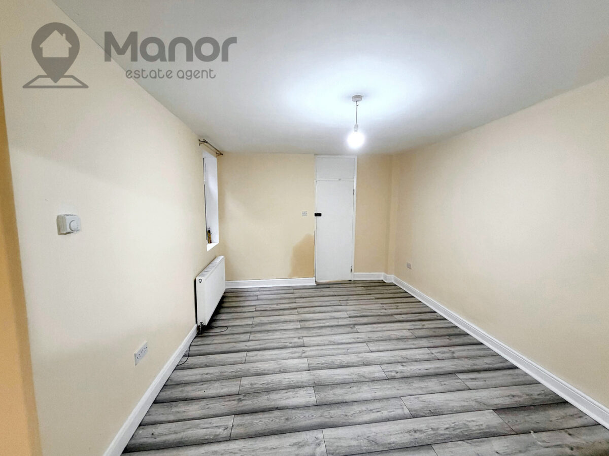 Burges Road, East ham, E6 2BH