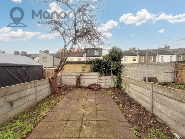 Burges Road, East ham, E6 2BH