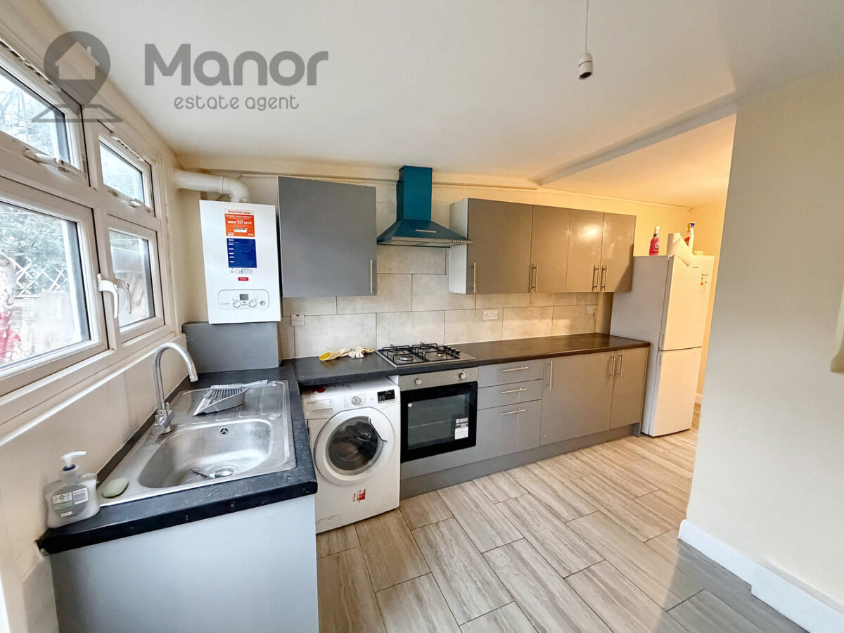 Burges Road, East ham, E6 2BH