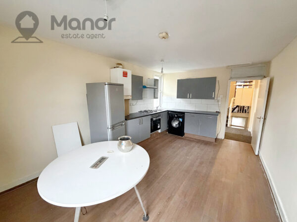 Burges Road, East ham, E6 2BH