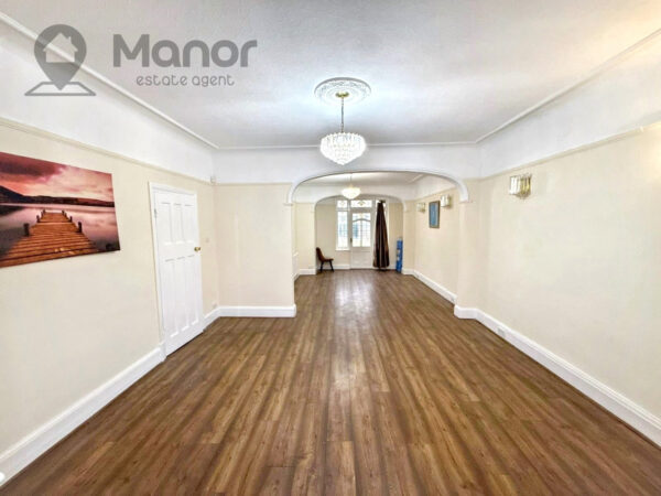 Hillview Crescent, Ilford, IG1 3QD