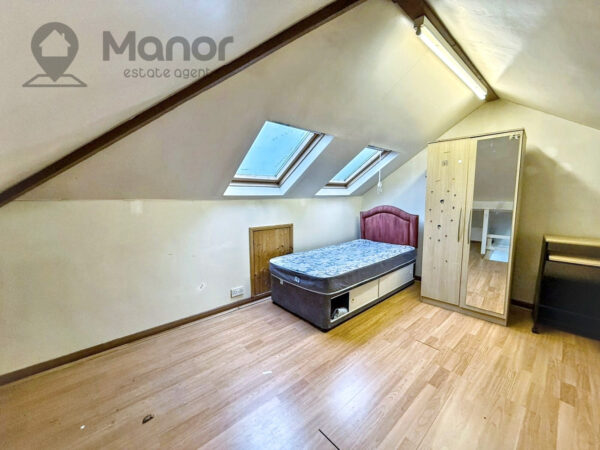 Hillview Crescent, Ilford, IG1 3QD