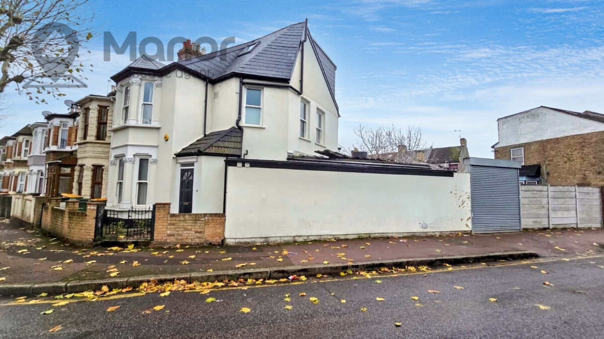 Essex Road, Manor Park, E12 6QR