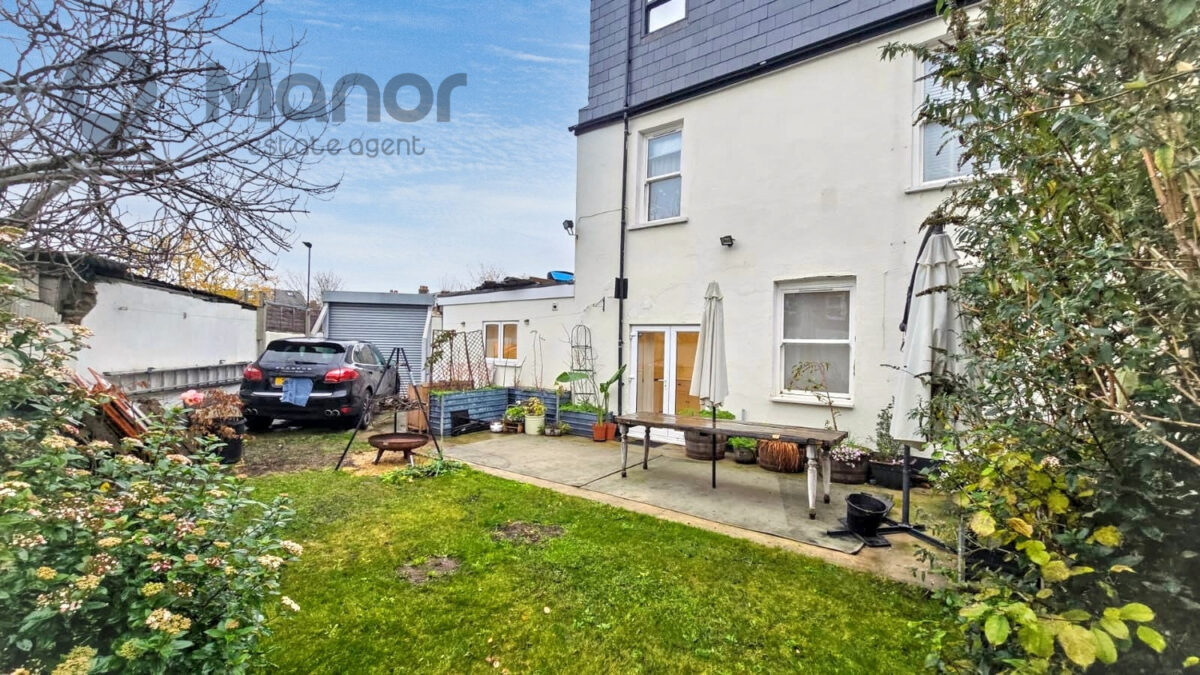 Essex Road, Manor Park, E12 6QR