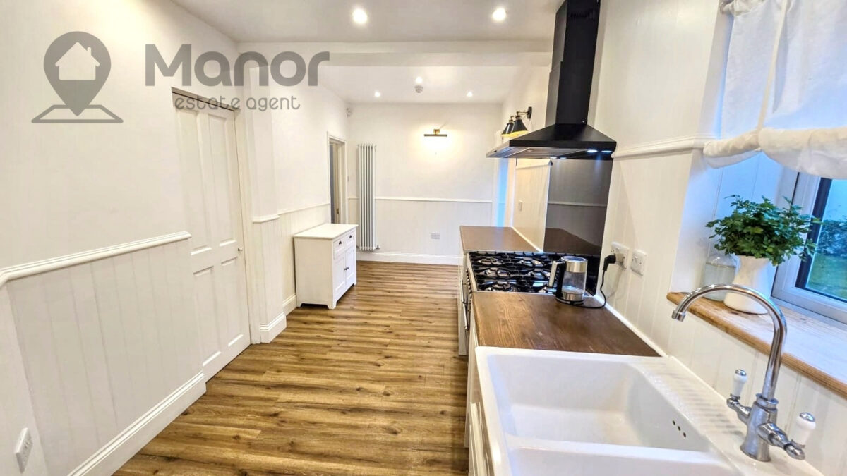 Essex Road, Manor Park, E12 6QR