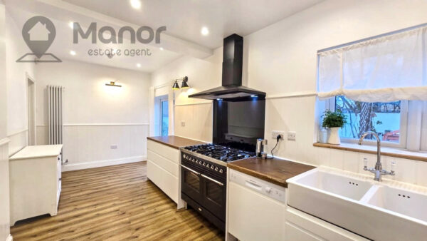 Essex Road, Manor Park, E12 6QR