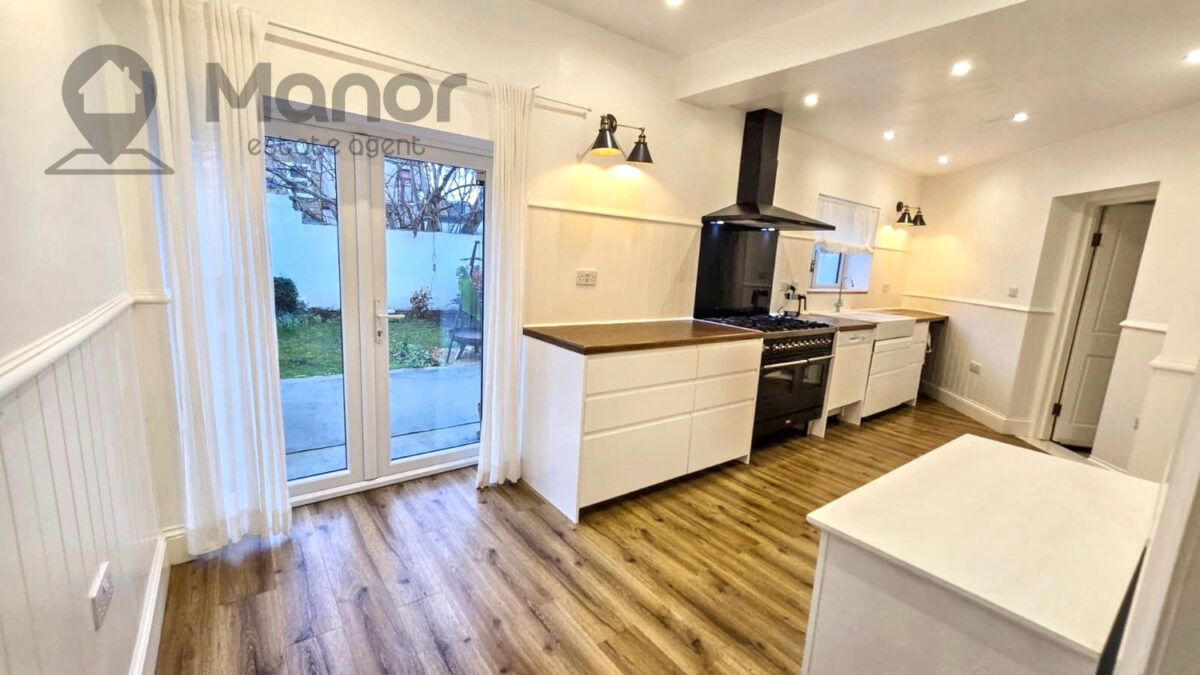 Essex Road, Manor Park, E12 6QR