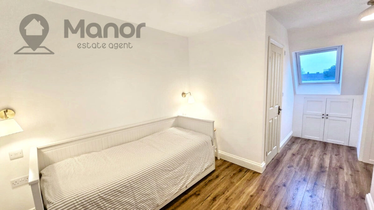 Essex Road, Manor Park, E12 6QR