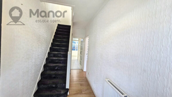 Rushden Gardens, Clayhall, IG5 0BN