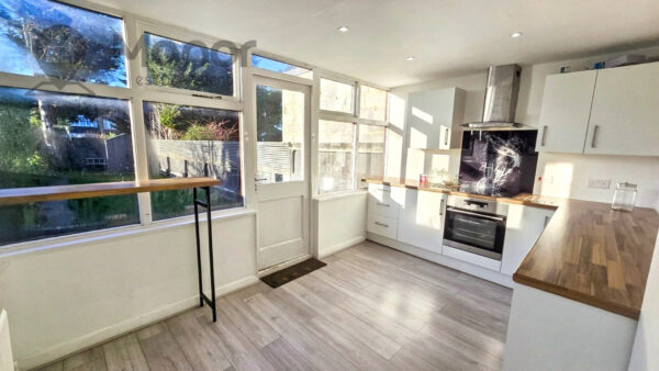 Rushden Gardens, Clayhall, IG5 0BN